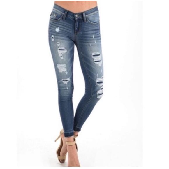 JUDY BLUE LOS ANGELES Women’s Medium Wash Distressed Skinny Fit Jeans Style #JB8 - Picture 1 of 7